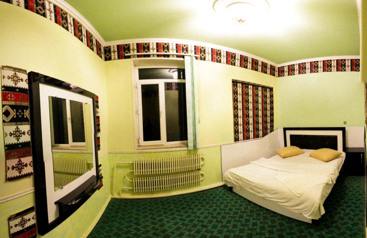 Oazis Hotel Noratus Luaran gambar