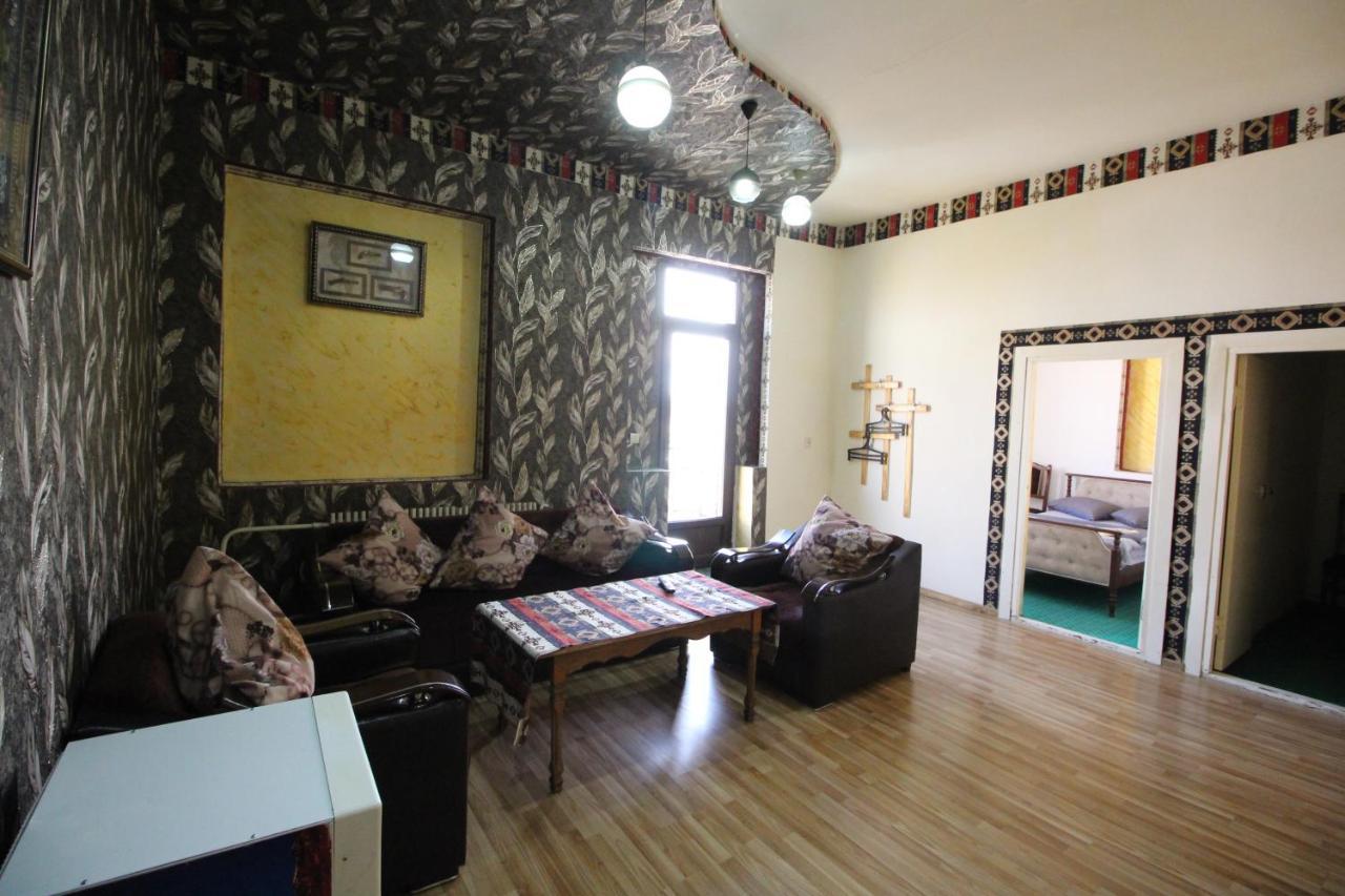 Oazis Hotel Noratus Luaran gambar