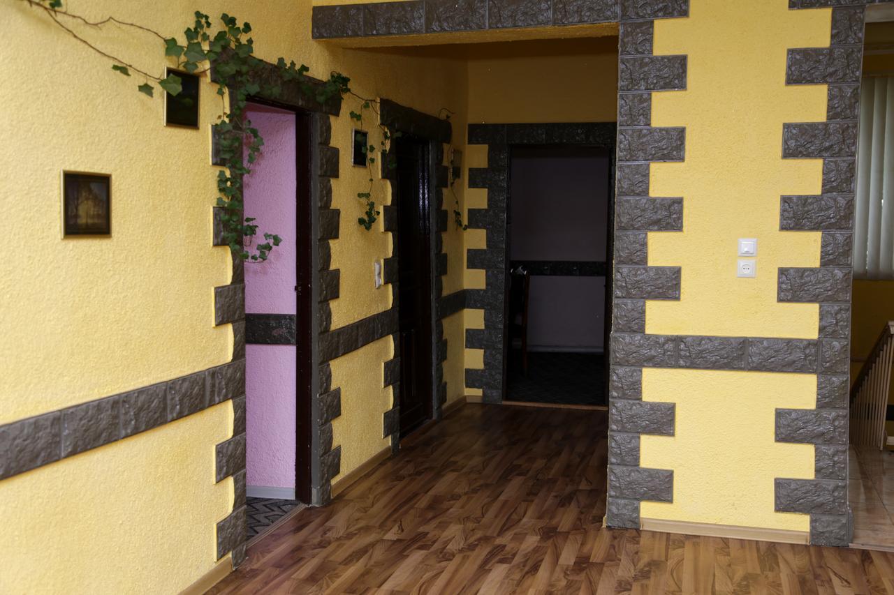 Oazis Hotel Noratus Luaran gambar