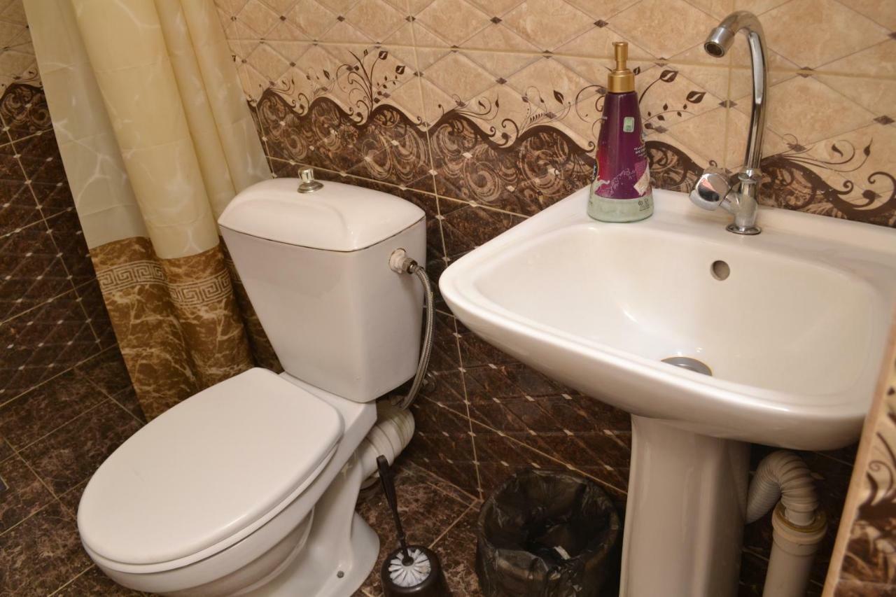 Oazis Hotel Noratus Luaran gambar